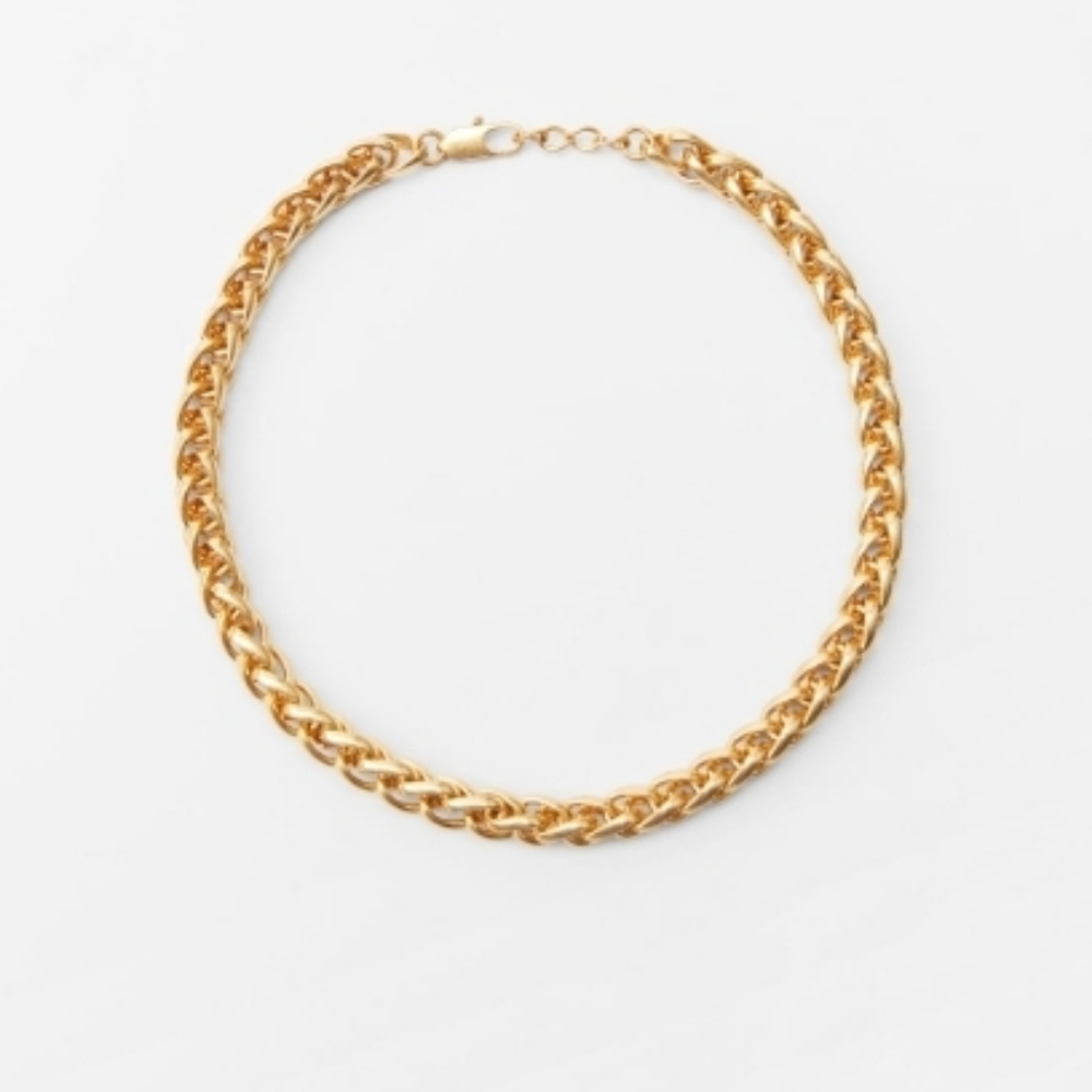Elegant Gold Chain Necklace